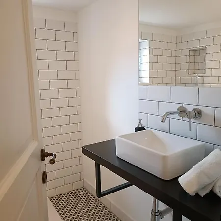 M&r I Apartment